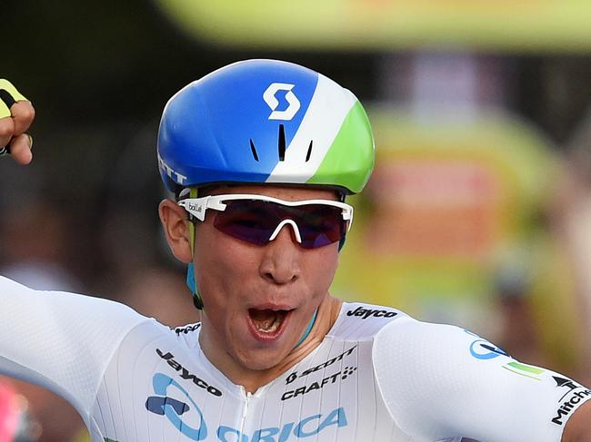 Australian rider Caleb Ewan of team OricaÐGreenEDGE celebrates winning the People's Choice Classic event at the Tour Down Under in Adelaide, Jan. 17, 2016. (AAP Image/Dan Peled) NO ARCHIVING, EDITORIAL USE ONLY