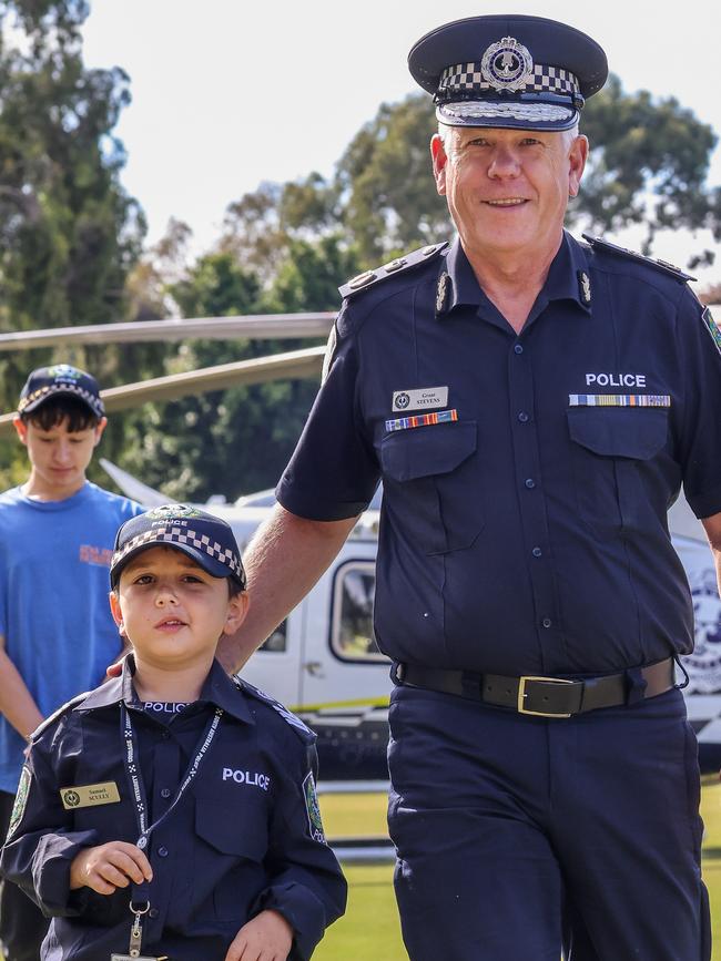 Sam Scully and the Police Commissioner arrive via POLAIR to Adelaide Oval. Picture: Russell Millard