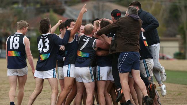 EFL: Silvan’s Leigh Kimpton kicks his 100th goal for the season. Picture: Hamish Blair