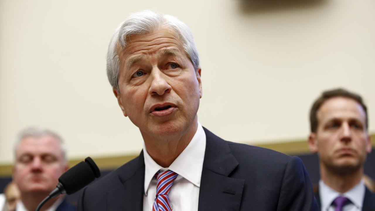 Odds of a female successor to Jamie Dimon firm as JPMorgan shuffles ...