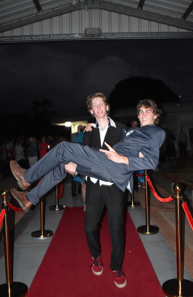 Students arrive at Noosa District State High School formal.