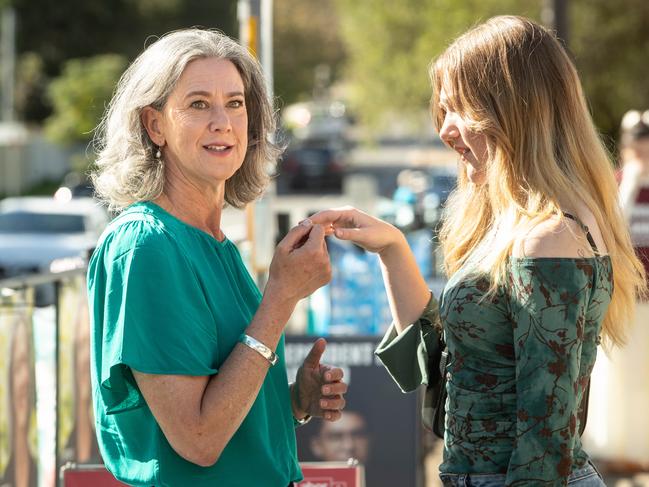 Teal edges ahead of Liberal in Bradfield