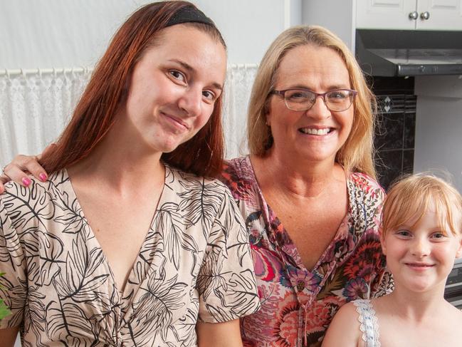 NETWORK USE ONLY TO BE USED ON SATURDAY 1OTH OF FEB 2024 >In the kitchen: The Bonell Family (Toowoomba); LtoR: Sabrina 22yr; (Mum) Jeni; Katie 9yr (Names Correct), 6th February 2024; pic David Martinelli. (Toowoomba, Qld).