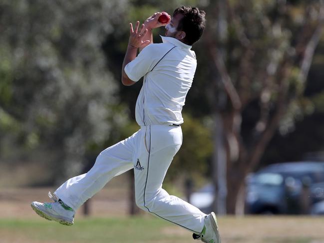 Christian Kostakis in full flight for Heidelberg. Picture: Mark Dadswell