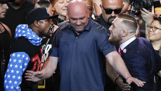 UFC president Dana White intervenes as Floyd Mayweather goes at Conor McGregor.