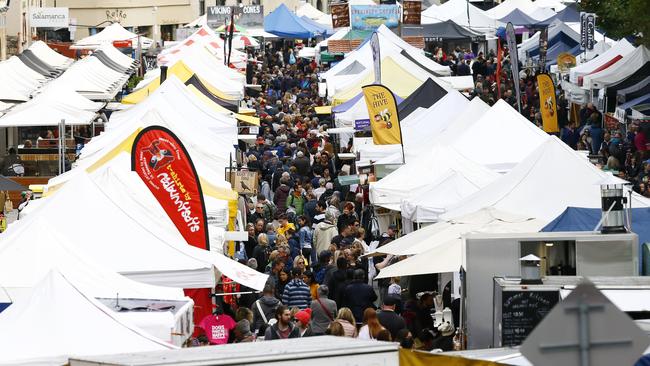 Salamanca Market on March 14, the last market to be held before it was shut down under coronavirus restrictions. Picture: MATT THOMPSON