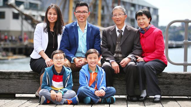 Sue Ho, Dr Lin Hu, Guorang Hu and Taihang Fan with the next generations of Australians, Lin’s sons, Benjamin Hu and Kaelan Hu.