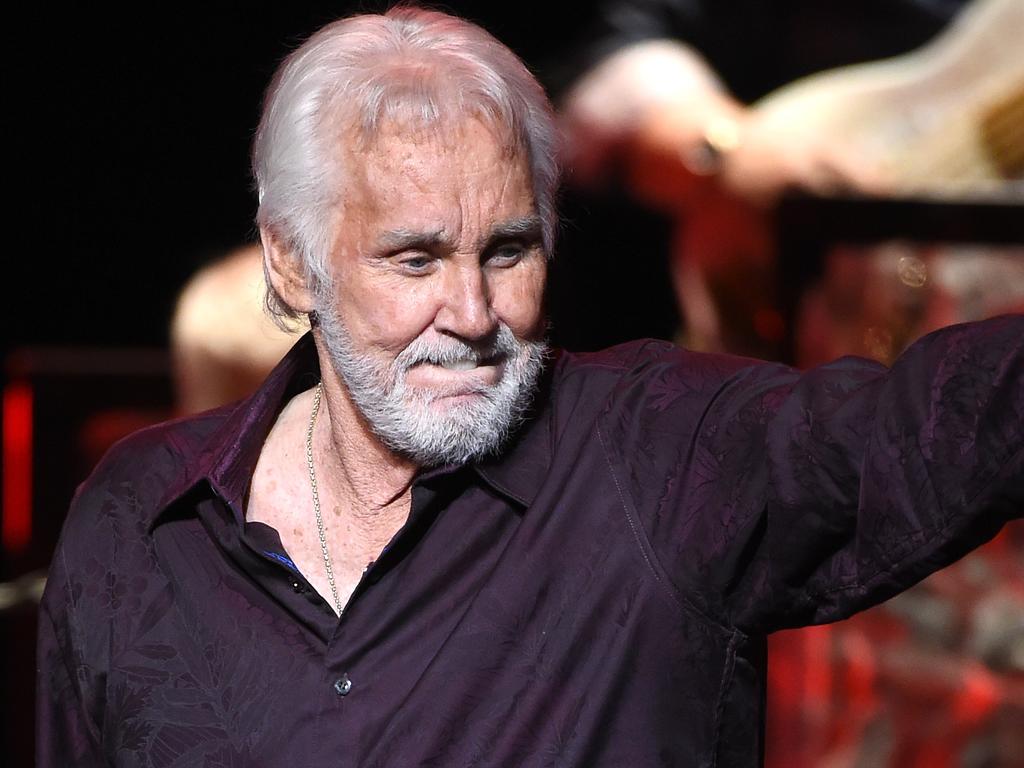 Kenny Rogers dead at 81: Dolly Parton pays tribute to The Gambler singer | Daily Telegraph