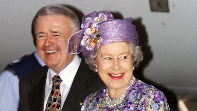 Sir William Deane with the Queen in March 2000. Picture: AFP