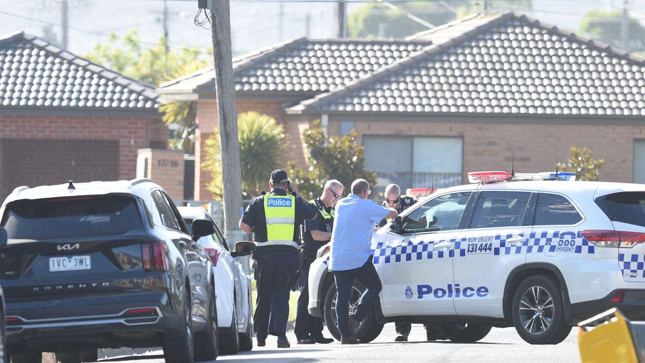 Police shooting in Warrawee Ave Norlane Geelong.