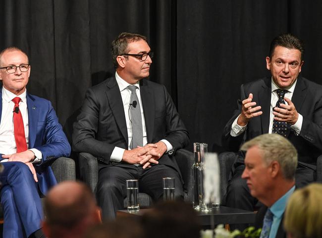 South Australian Premier Jay Weatherill (left), South Australian Opposition Leader Stephen Marshall (centre) and SA Best leader Nick Xenophon are seen at the SA Press Club for the leaders' public debate in Adelaide, Friday, February 2, 2018. (AAP Image/Roy Vandervegt) NO ARCHIVING