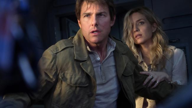 Annabelle Wallis and Tom Cruise in The Mummy. Picture: Universal Pictures.