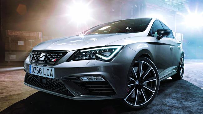 Seat Leon St Cupra 300.