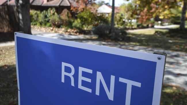 A 'for rent' sign is seen outside a house in Canberra, Thursday, May 17, 2018. (AAP Image/Lukas Coch) NO ARCHIVING