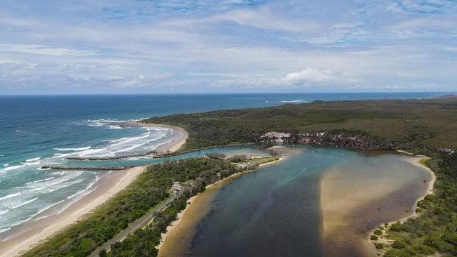 Congratulations to Sambo McKee for winning this week's Cover Image competition, with their photo of Wooli from the air.