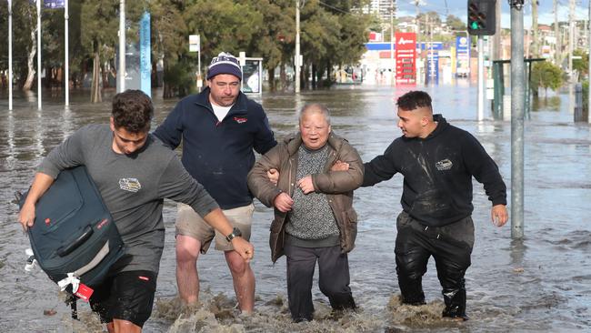 Some communities are only just starting the clean up process after the recent floods. Picture: NCA NewsWire / David Crosling