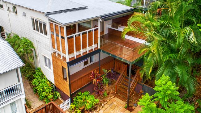 Wolfmother rocker Andrew Stockdale has listed his Paddington home.