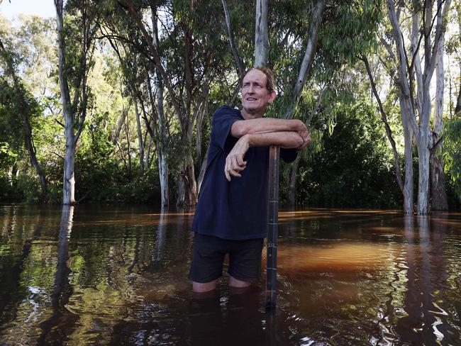 Forbes local Malcolm Anderson is preparing for the rising waters and has a home made water level indicator.Major flooding is expected at Forbes from late Tuesday with the peak expected during Wednesday.  An evacuation order has been authorised and is now in place for low lying areas of Forbes. Residents in the affected areas must evacuate by 9.30pm.  SES personnel are going door to door advising and checking on people in the affected area of Forbes.Picture: Gary Ramage