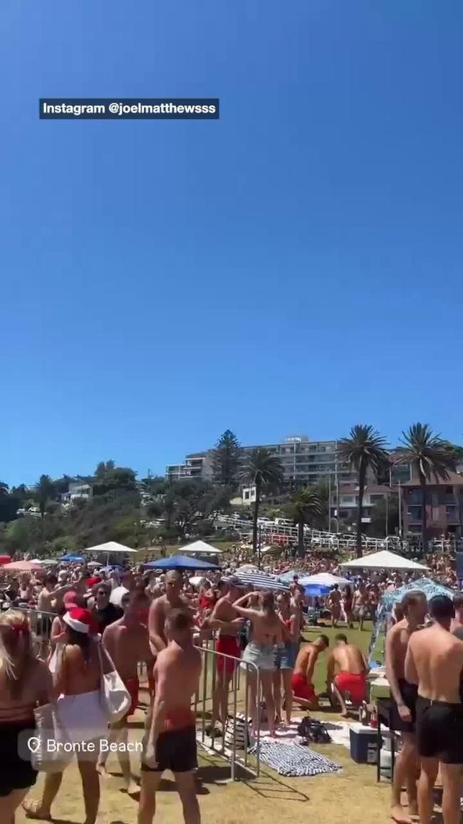 Intense Xmas scenes at Aussie beach