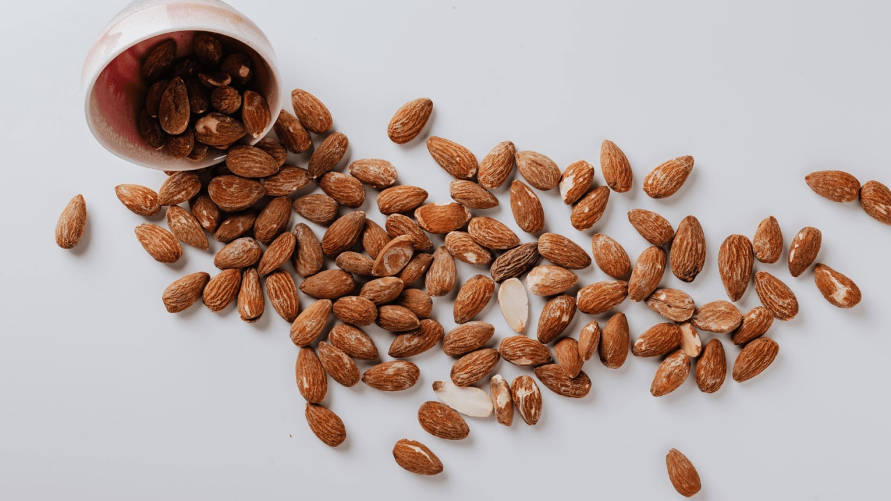 <h3><span>#3 Throw more raw almonds into your meals</span></h3><p><span>And not just for the added crunch in your morning bowl of muesli. &ldquo;Almonds are packed with fibre, protein and essential fats that may help to reduce the urge to reach for less nutritious options,&rdquo; according to nutritionist Sophie Bertrand. </span></p><p><span>Snacking on 10 to 20 almonds (skin on) a day has been shown in research at the University of South Australia to reduce hunger levels so that you&rsquo;re less inclined to munch mindlessly.&nbsp;</span></p><p><span>In a 2021 review of 78 published scientific papers, in the journal Nutrients, researchers reported that almonds were found to be the only nut that helped to achieve a small but significant reduction in body fat and weight. So throw some into your next stir-fry, sprinkle onto salads, add to a DIY trail mix or snack on them solo.</span></p>