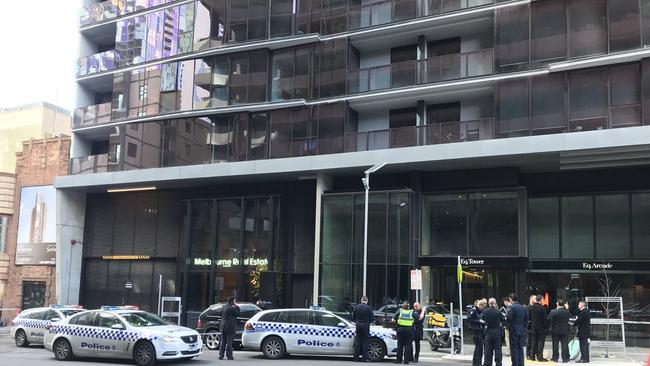 Police at EQ Tower on A’Beckett St this morning. Picture: Twitter/@abcmelbourne