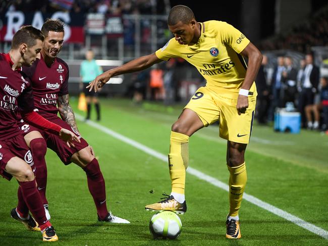 Goal Grégory VAN DER WIEL (77') / Paris Saint-Germain - FC Metz (3-1) -  (PSG - FCM) / 2014-15 
