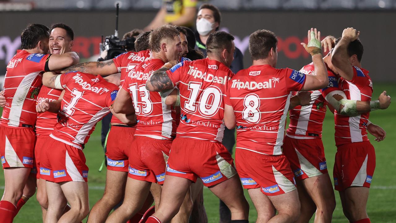 GOSFORD, AUSTRALIA – JULY 02: Corey Norman of the Dragons celebrates the win from his field goal with his teammates during the round 16 NRL match between New Zealand Warriors and the St George Illawarra Dragons at Central Coast Stadium, on July 02, 2021, in Gosford, Australia. (Photo by Ashley Feder/Getty Images)