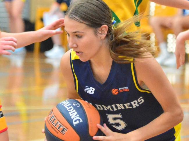 Victoria Goldminers Jada Button during the Australian Country Junior Basketball Cup. Picture: Tony Long