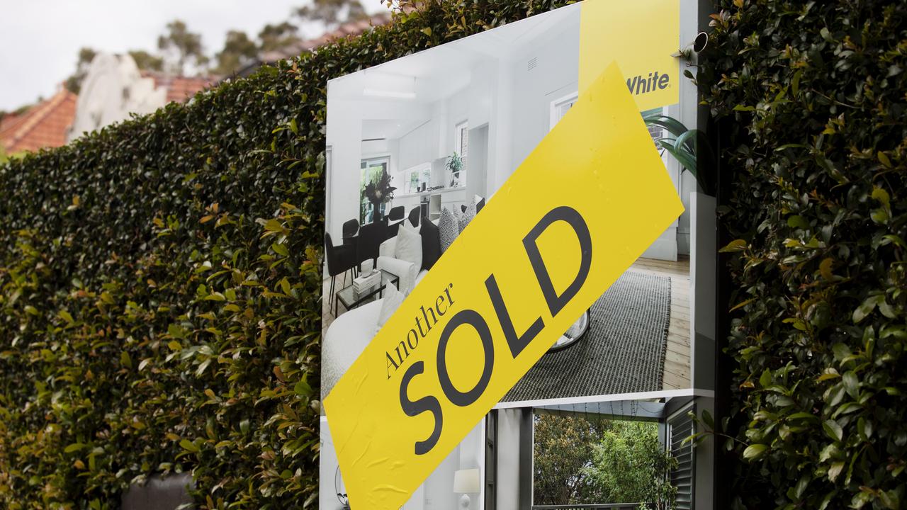 The average Sydney mortgage holder can expect to be hit with a $115 lift to their monthly mortgage repayments after the 25bp rise in the cash rate. Picture: NCA NewsWire / Nikki Short