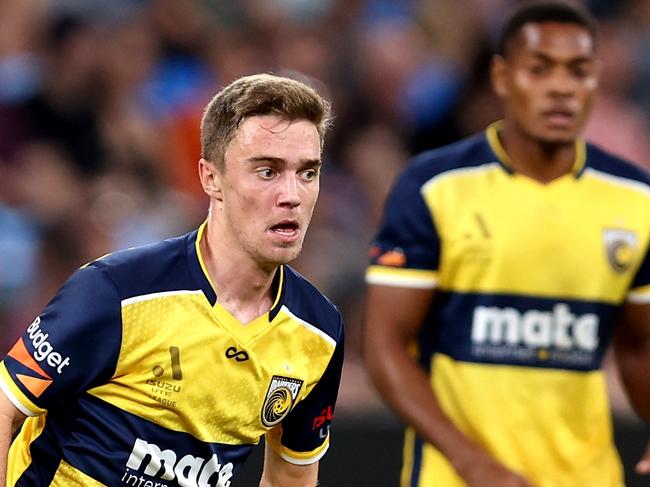 SYDNEY, AUSTRALIA - MARCH 30: Maxi Balard of the Mariners controls the ball during the A-League Men round 22 match between Sydney FC and Central Coast Mariners at Allianz Stadium, on March 30, 2024, in Sydney, Australia. (Photo by Brendon Thorne/Getty Images)