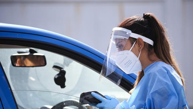 SYDNEY, AUSTRALIA - NewsWire Photos, JANUARY 24 2022: Health Professionals are seen working at the Haberfield Covid testing site in the inner West in Sydney. Picture: NCA NewsWire /Gaye Gerard