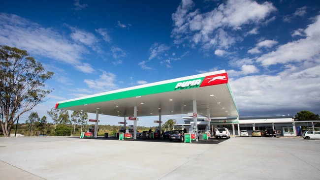 The service station at the Parkhurst Town Centre is the closest to the Glendale Estate, 11km away north on the Bruce Highway northern corridor.