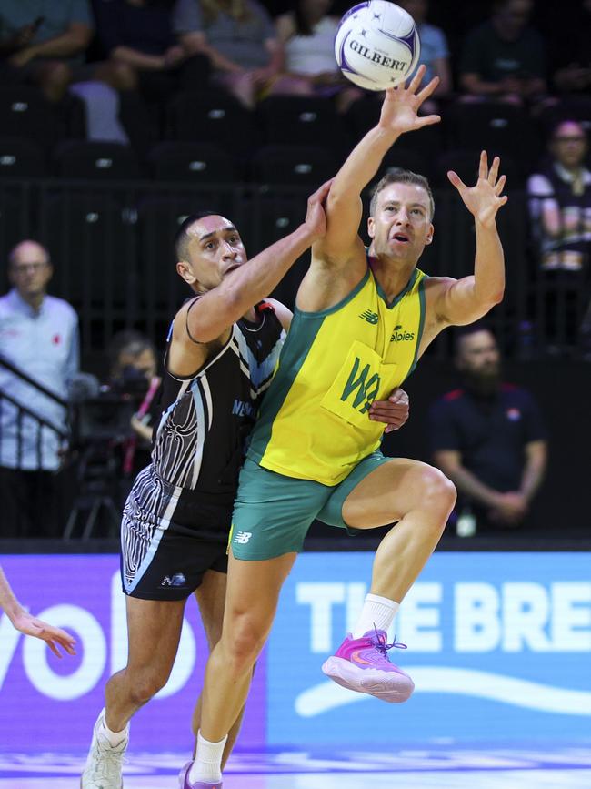 Kelpies’ wing attack Riley Richardson drives for the pass during one of the men's international netball series between New Zealand Net Blacks and Australia Kelpies. Picture: Hagen Hopkins/Getty Images