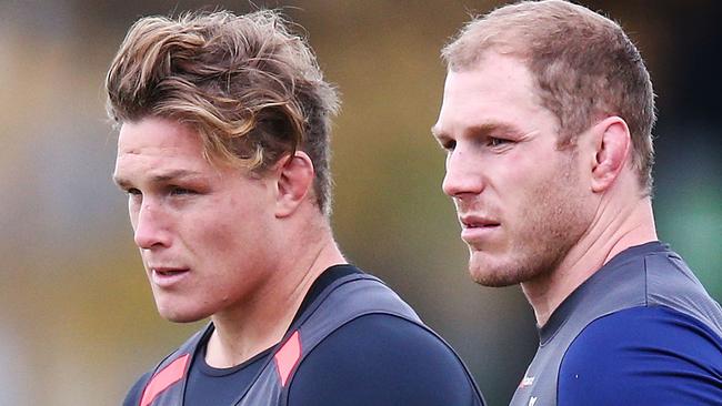 MELBOURNE, AUSTRALIA - JUNE 12:  Michael Hooper (L) talks to David Pocock of the Wallabies during an Australian Wallabies training saession on June 12, 2018 in Melbourne, Australia.  (Photo by Michael Dodge/Getty Images)