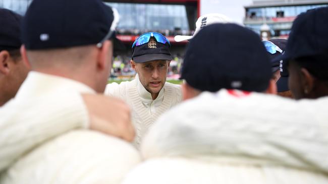 Joe Root tried to rally his troops as the match slipped away from them but to no avail.