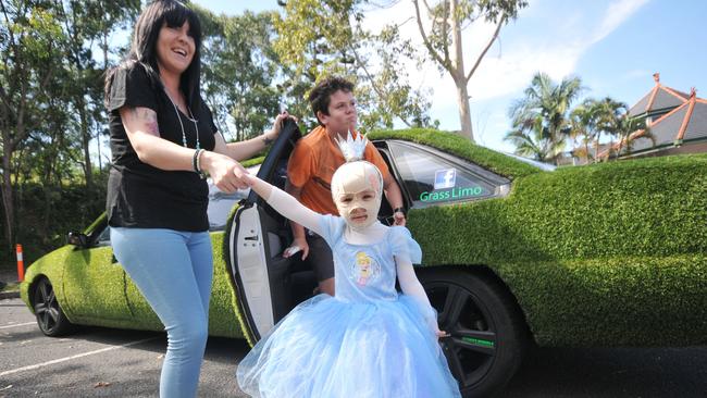 Flashback: Mum Sarah with birthday girl Munroe Mills at the 'Miracle for Monroe fundraiser' in 2015.