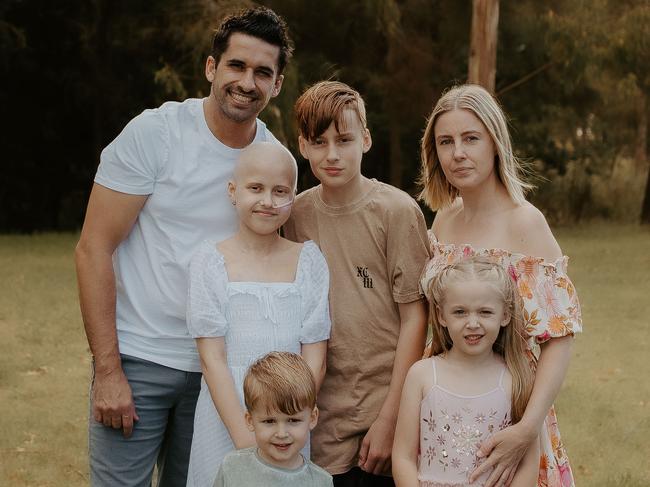 Isabelle Northey with her parents Chrystal and Jason and siblings Aria, Elliot and Levi. Picture: Supplied