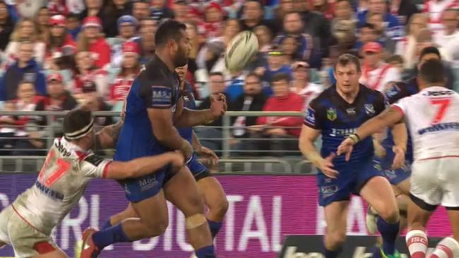 3-5: Canterbury's Tony Williams passes the ball to himself in the lead-up to the William Hopoate try.