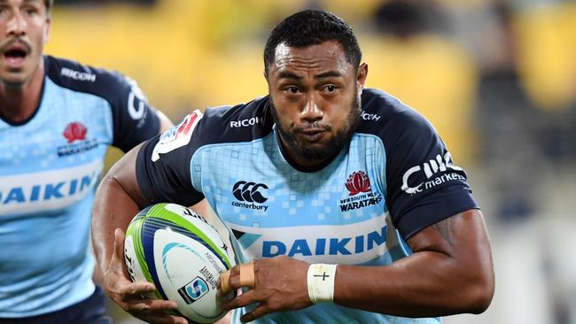 Sekope Kepu on the charge for the Tahs.