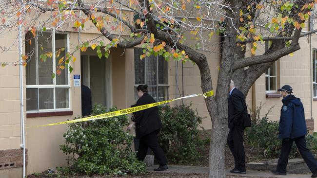 SA Police, detectives and forensic examiners at Mellor Court, Gilberton, after the death of a 63-year-old man. Photo: Emma Brasier