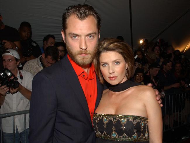 Jude Law and then wife Sadie Frost in 2002. Picture: ImageDirect.