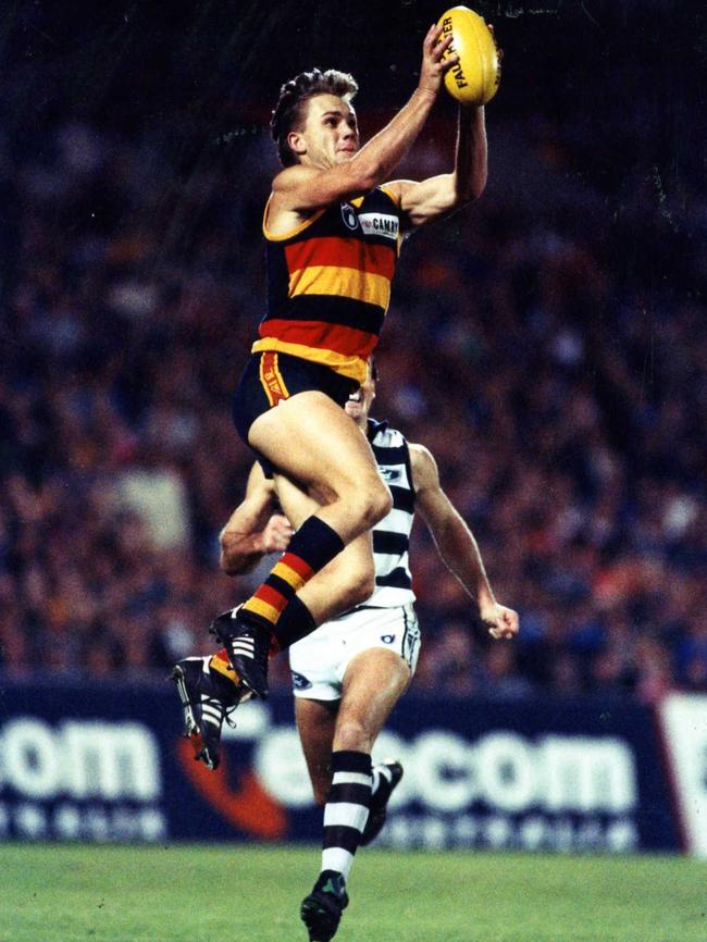 Tony Modra thrilled crowds in the 1990s.