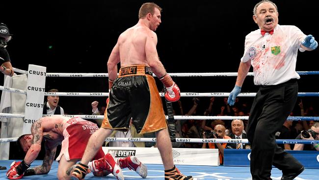 There was no quarter given in this bout. Photo: Bradley Kanaris/Getty Images