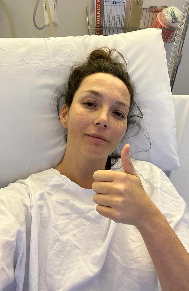 Ricki-Lee Coulter reveals she underwent surgery for endometriosis.