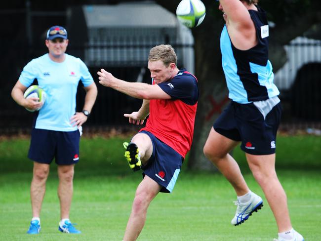 The NSW Waratahs have signed former Melbourne Rebels playmaker Bryce Hegarty. NSW Waratahs pre season training at Bus Loop oval at Moore Park.