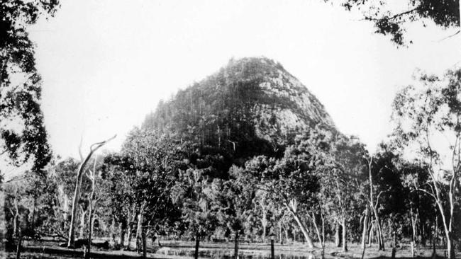 View of Jim Crow mountain near Yepoon ca. 1933.