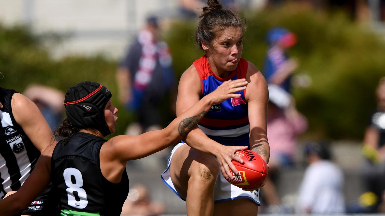 Can Ellie Blackburn help the Dogs beat the Pies — and take a share of top spot in the News Corp AFLW tipping competition in the process? Picture: AAP