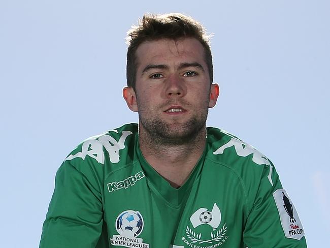 Bentleigh Greens training before the FFA match against Perth Glory. 9th November,   Luke O'Dea from Victory,to Heart to Bentleigh.Picture : George Salpigtidis