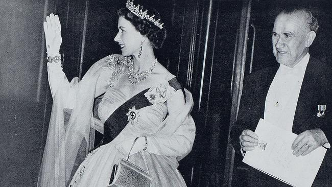 The Queen and then premier of New South Wales Joseph Cahill at the David Jones’ Sydney store in 1954.