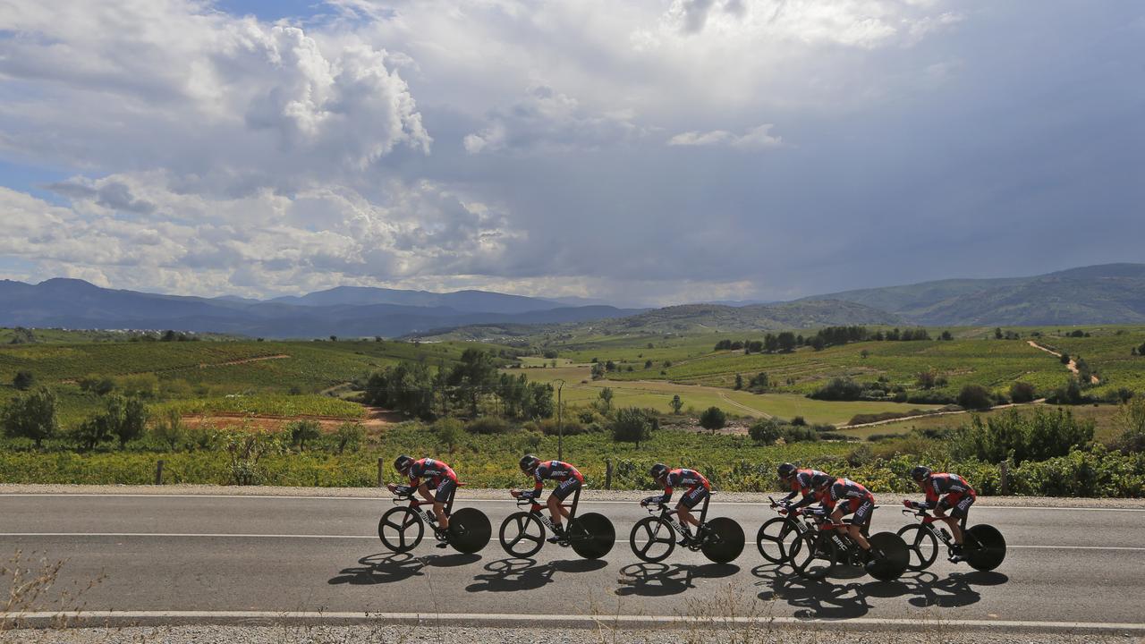 Team BMC of the U.S. competes to win the men's team trial event over 57.1 kilometers (35.5 miles) at the Road Cycling World Championships in Ponferrada, north-western Spain, Sunday Sept. 21, 2014. (AP Photo/Daniel Ochoa de Olza)